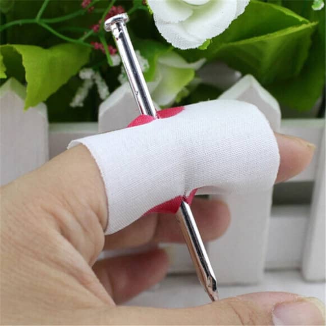 New Cute Easy to Do Nail Through Finger Magic props Magic Tricks New Trick Toy Funny Toys
