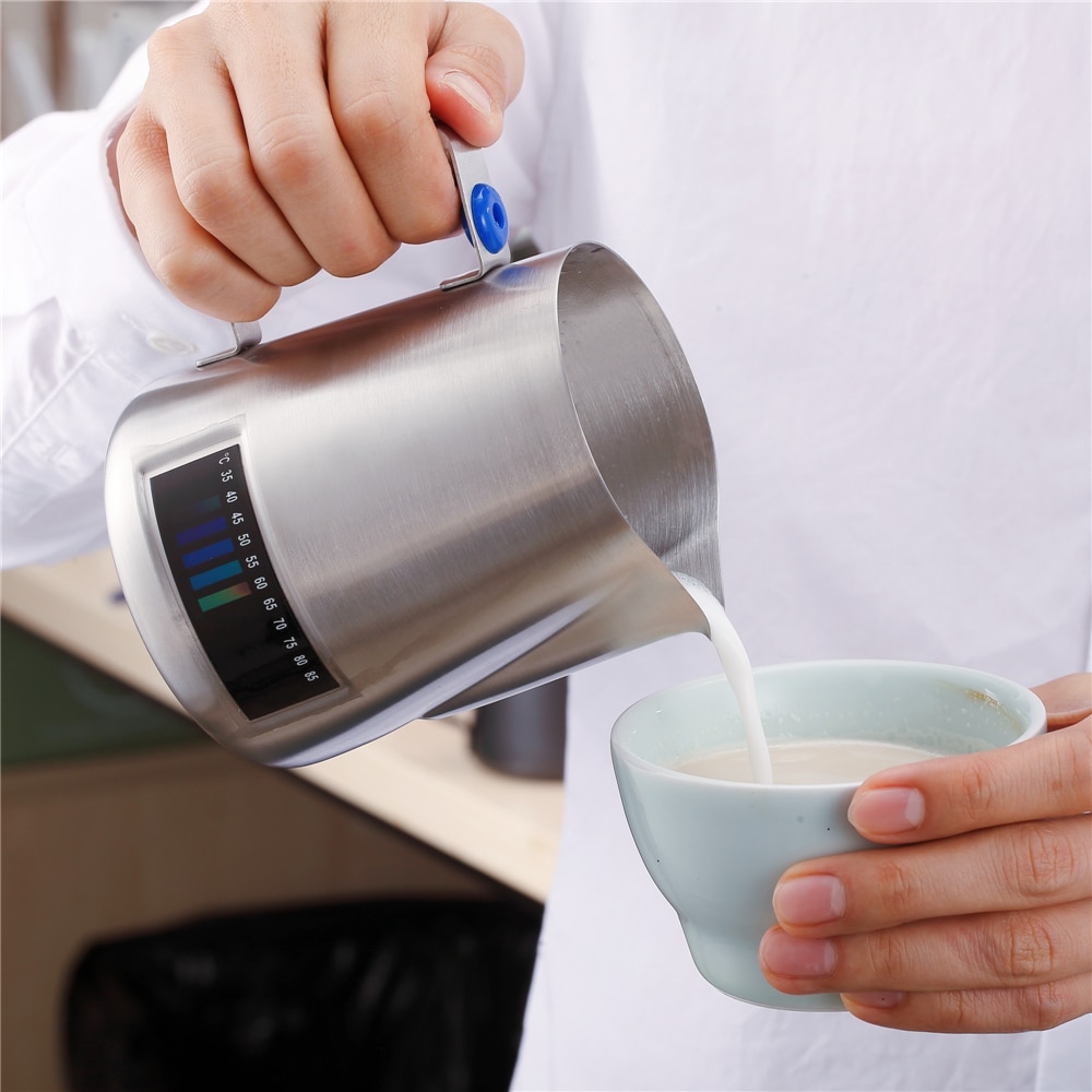 Milk Frothing Pitcher With Integrated Thermometer, 16oz/480ml Stainless Steel Milk Coffee Cappuccino Latte Barista Jug Pitcher
