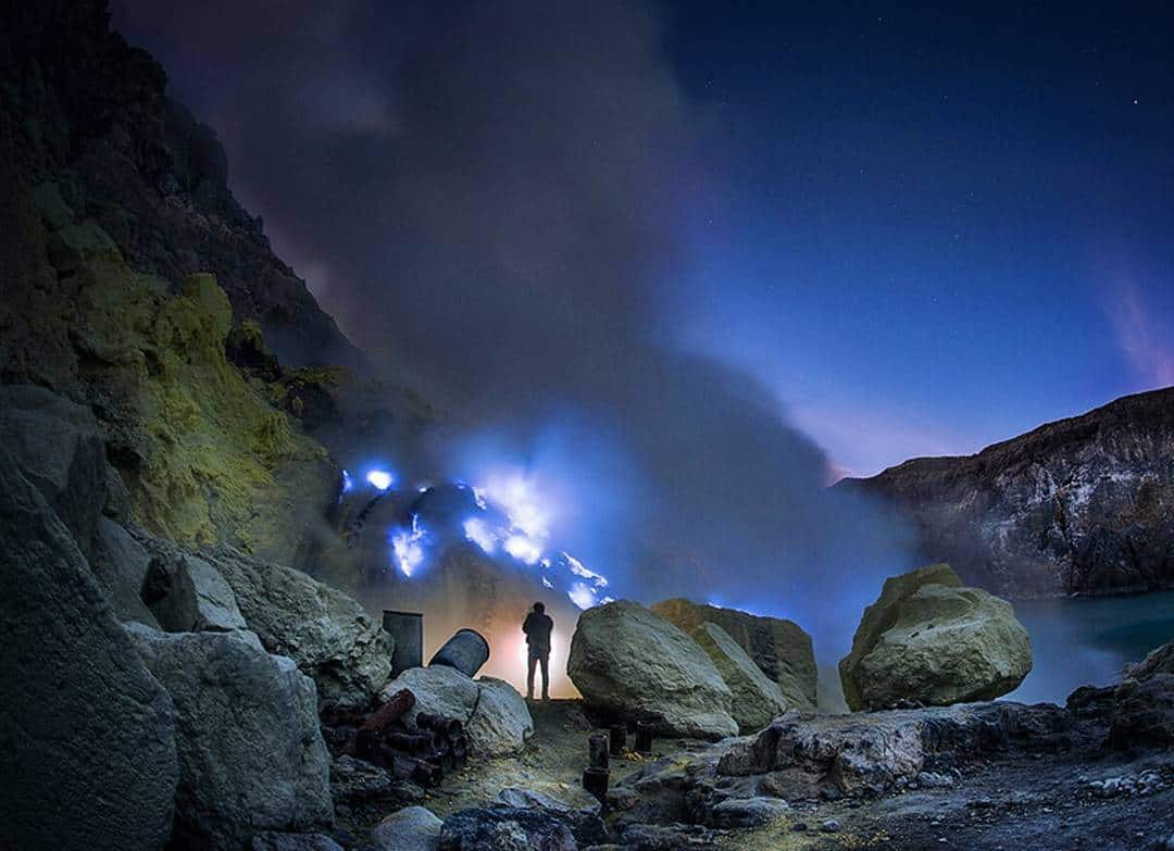 The Cheapest Tour to See Blue Flame Volcano