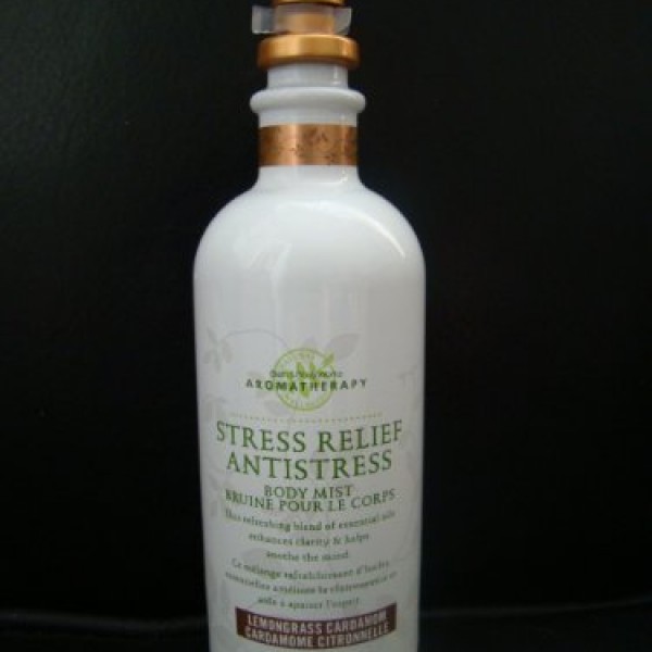Bath & Body Works Aromatherapy Stress Relief/Anti-Stress Lemongrass Cardamom Bod