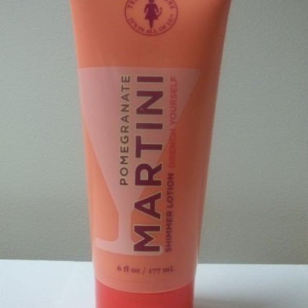 Bath & Body Works Temptations Pomegranate Martini Shimmer Lotion 6 oz / 177 ml