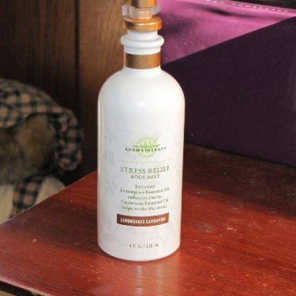 Bath & Body Works Stress Relief Lemongrass Cardamom Body Mist 4 fl oz/ 118 ml