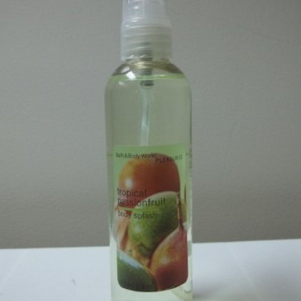 Bath & Body Works Tropical Passionfruit Body Splash 4 fl oz/ 118 ml