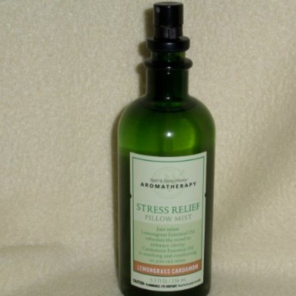 Bath & Body Works Aromatherapy Stress Relief Lemongrass Cardamom Pillow Mist 5.3 fl oz/ 156 ml